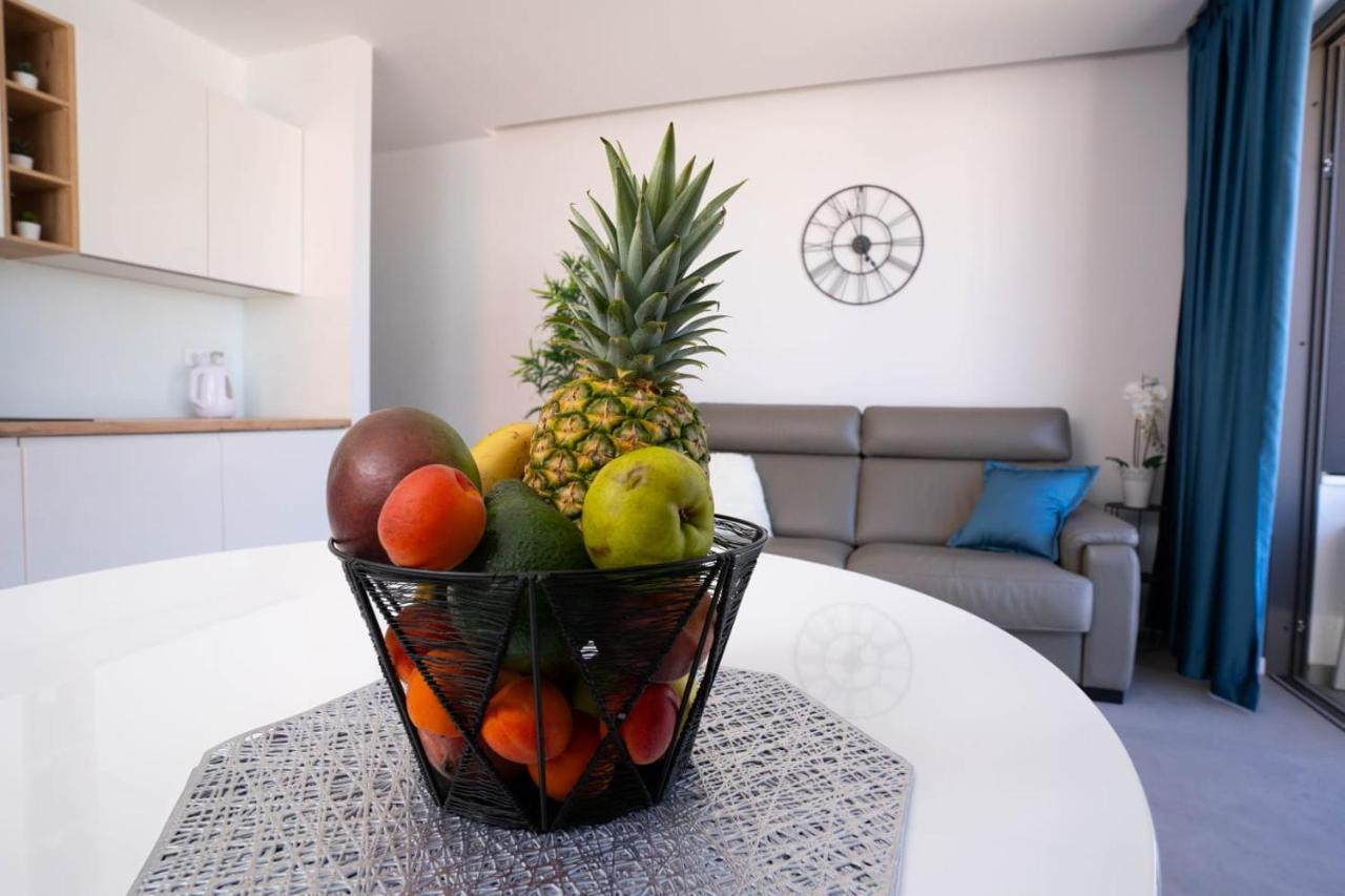 Apartmani Lara Baska Voda Luaran gambar